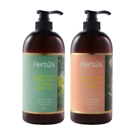 Herb24 雪松依蘭舒緩沐浴乳、玫瑰天竺葵平衡洗髮精 1000ml 組
